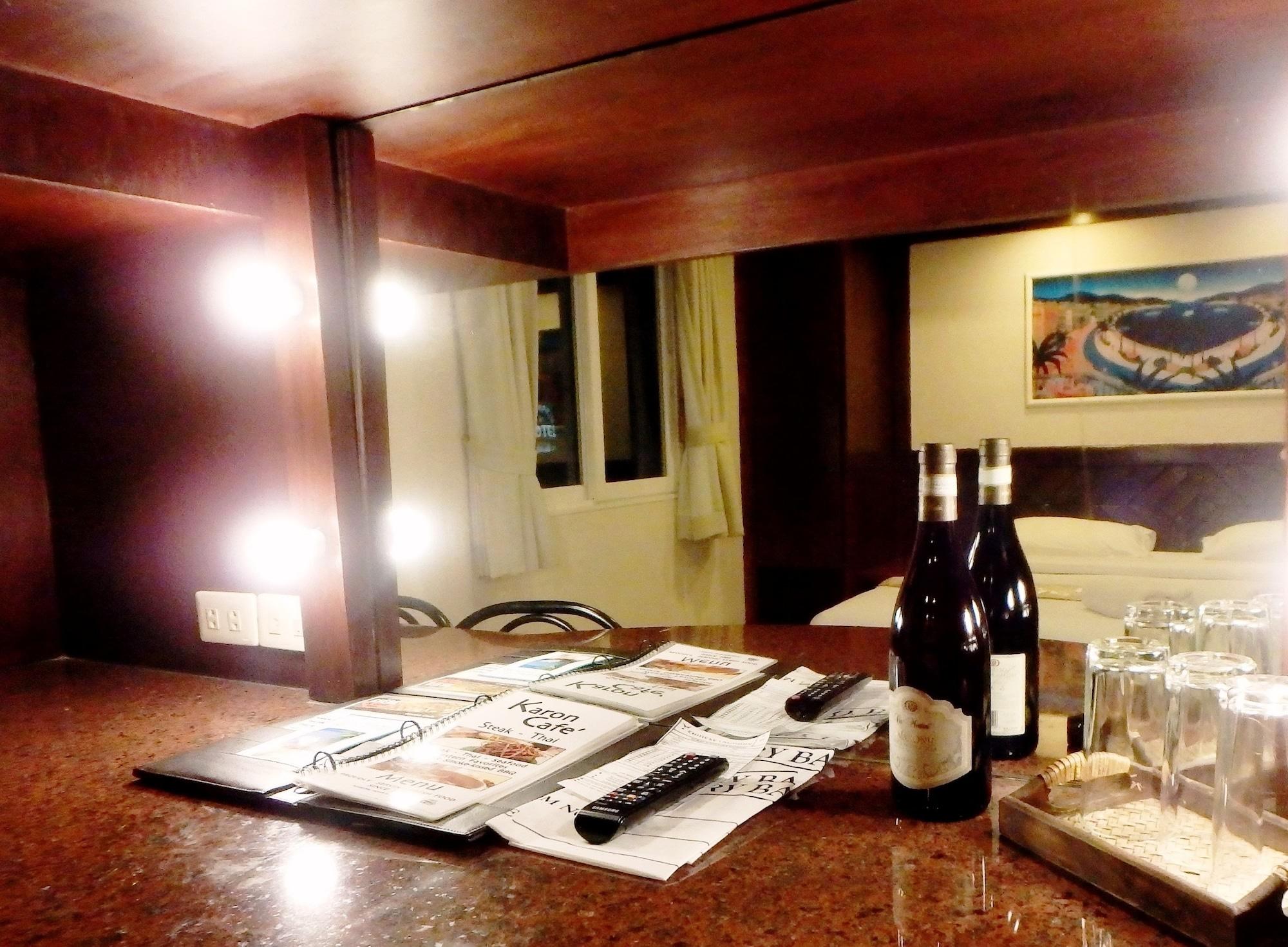 カロン カフェ イン Karon エクステリア 写真