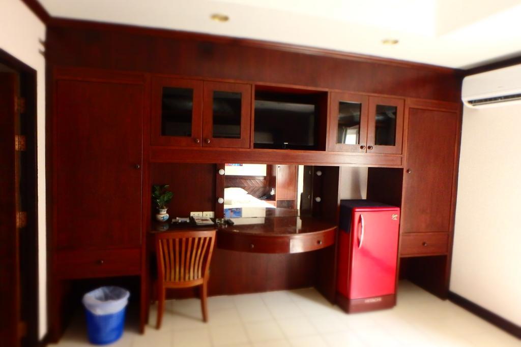 カロン カフェ イン Karon エクステリア 写真